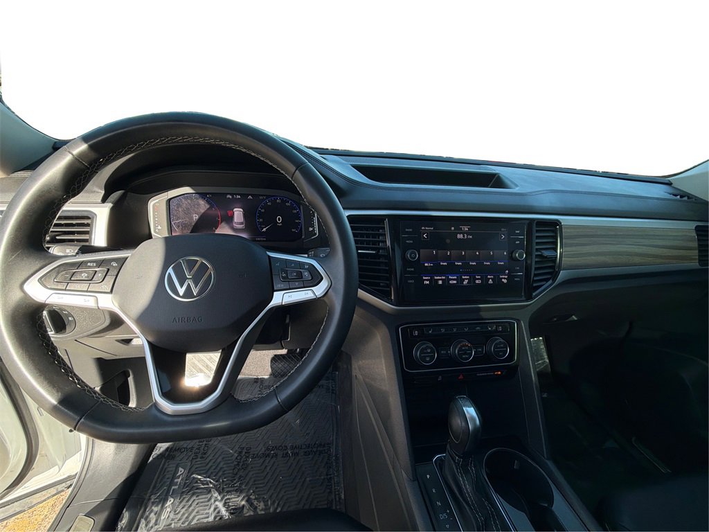 Used 2021 Volkswagen Atlas SEL w/ MDO Package (Bench Seat) image 34