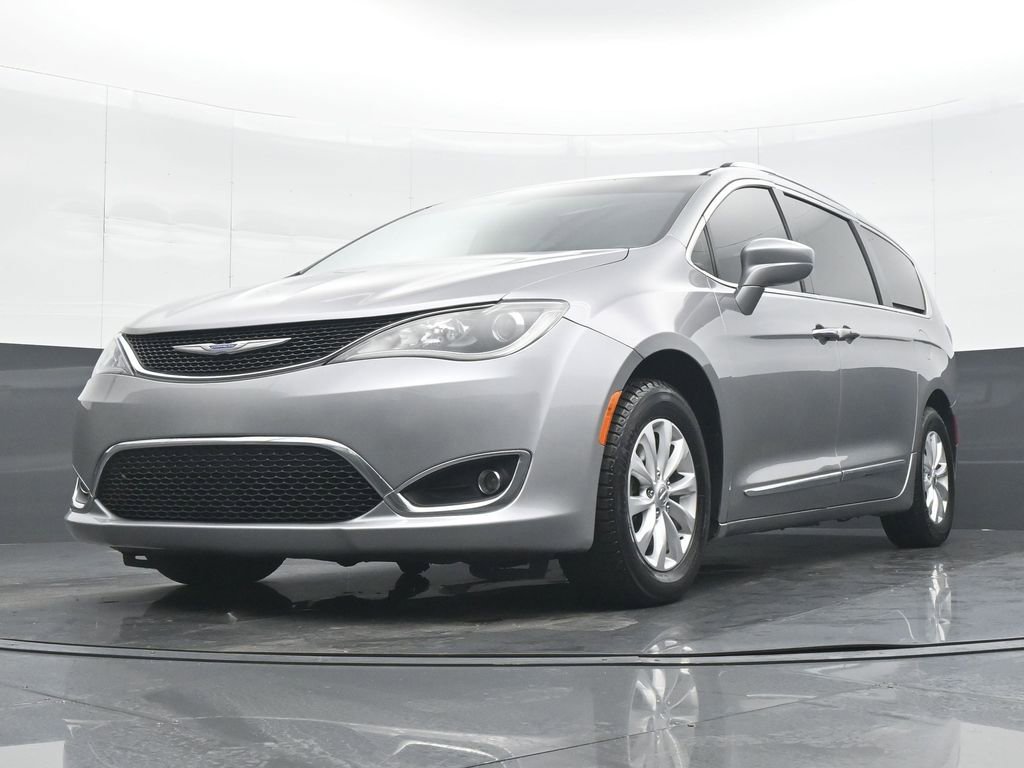 Used 2019 Chrysler Pacifica Touring-L image 26