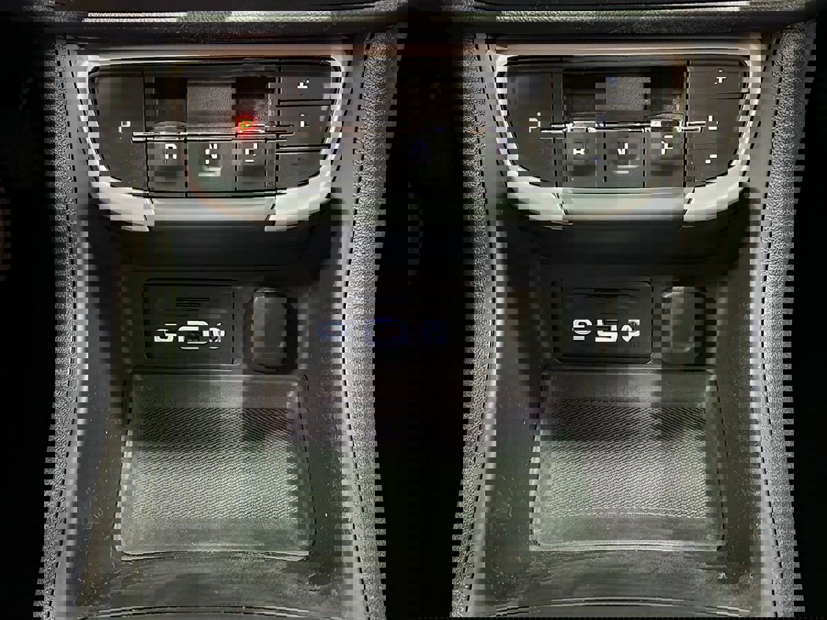 Used 2022 GMC Terrain SLT image 40