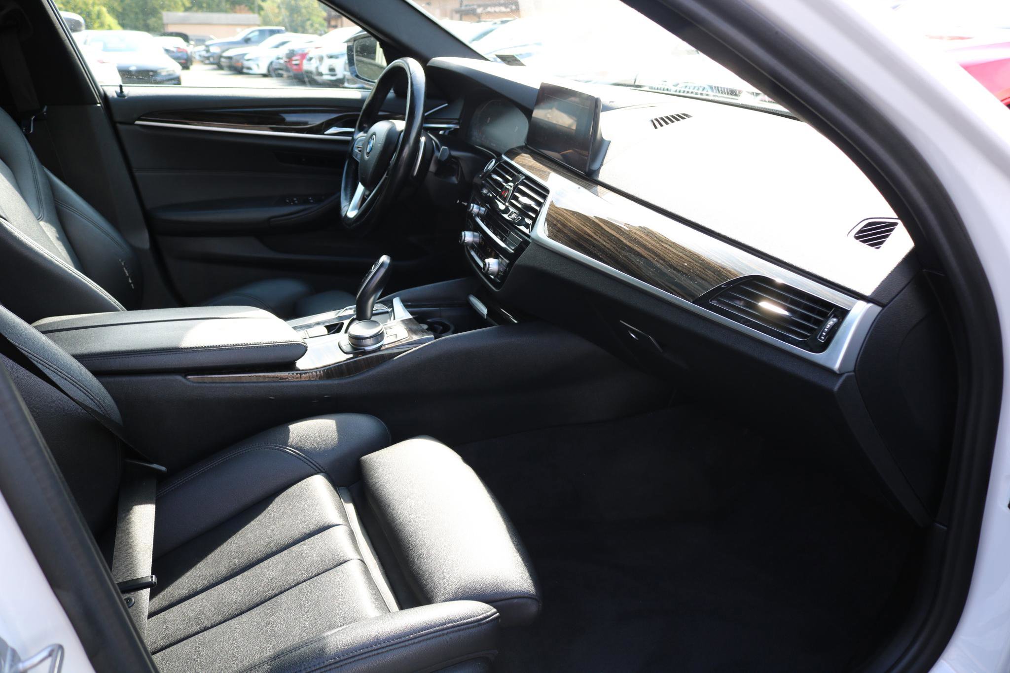 Used 2020 BMW 530i xDrive w/ Convenience Package AWD/4WD image 44