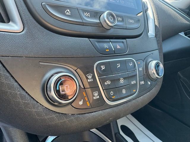 Used 2022 Chevrolet Malibu LT FWD image 3