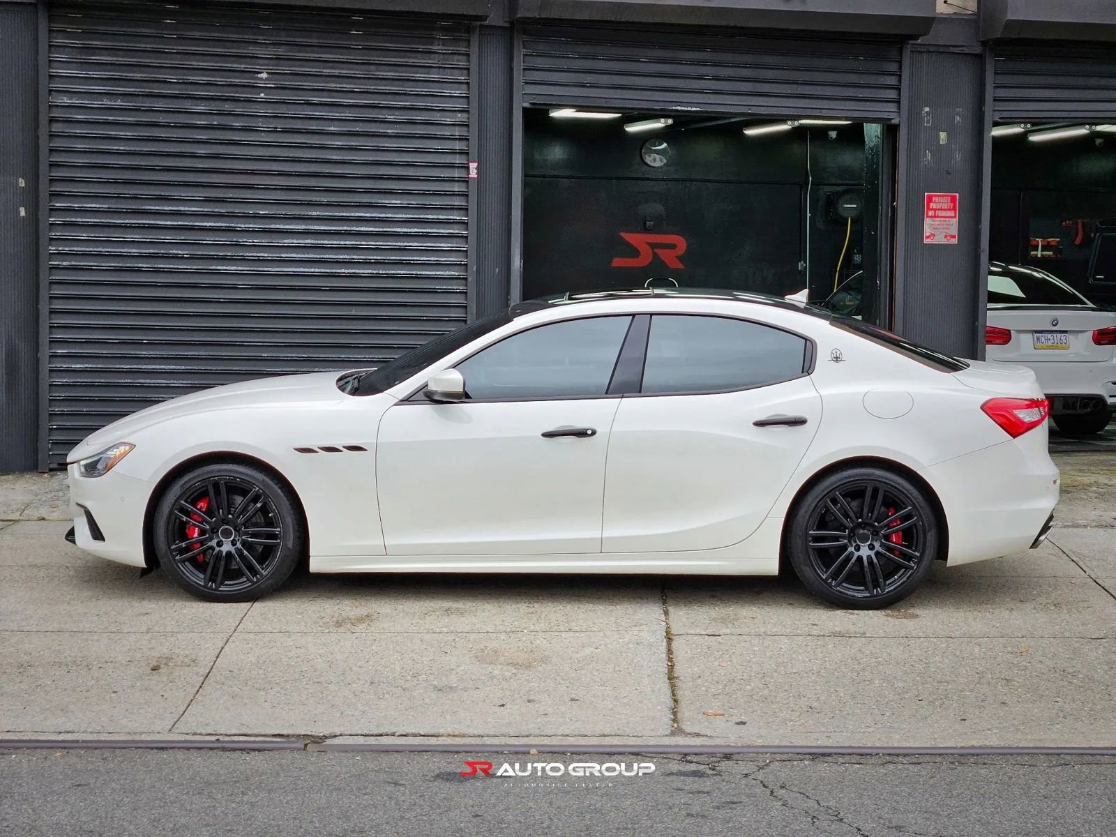 Used 2018 Maserati Ghibli S GranSport RWD image 3