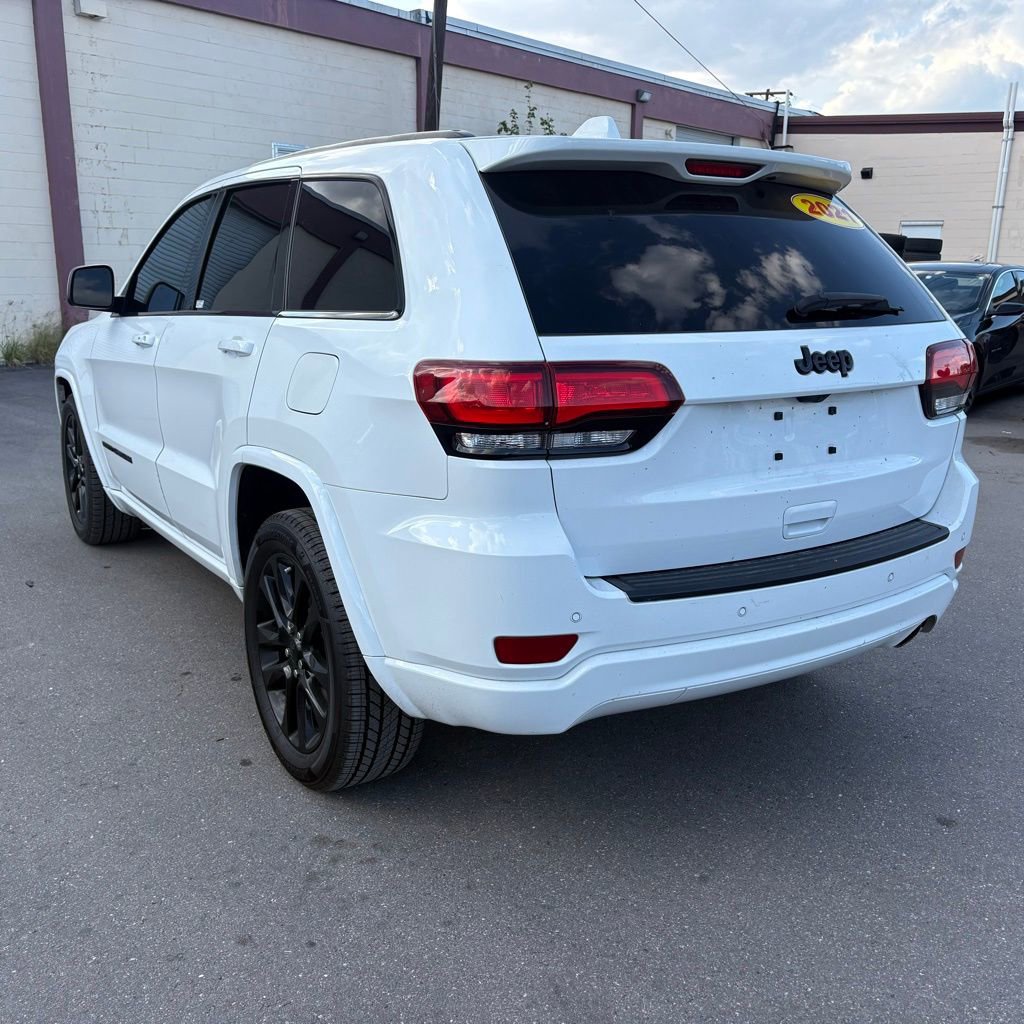 Used 2021 Jeep Grand Cherokee Laredo X RWD image 5
