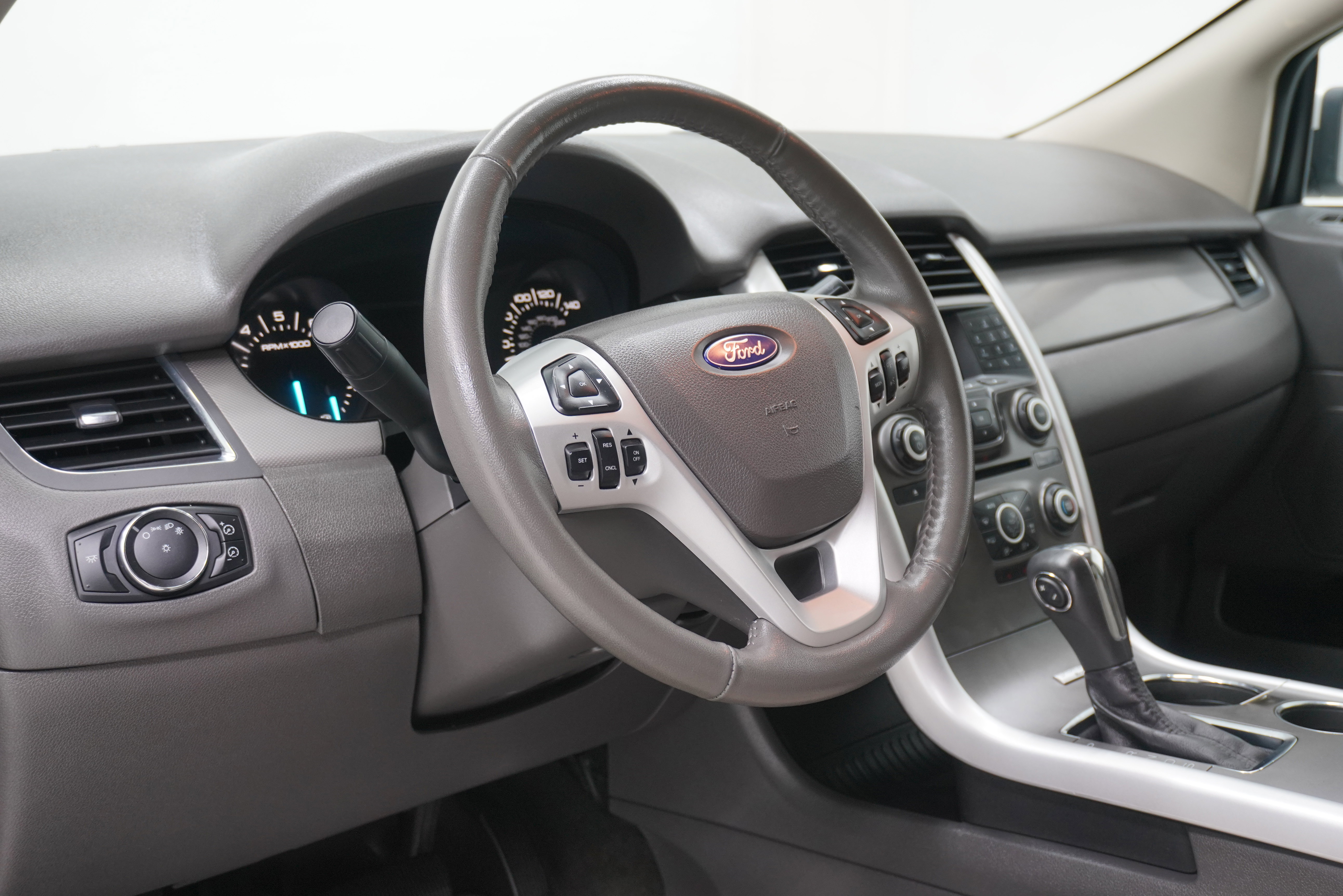 Used 2013 Ford Edge SEL FWD image 10
