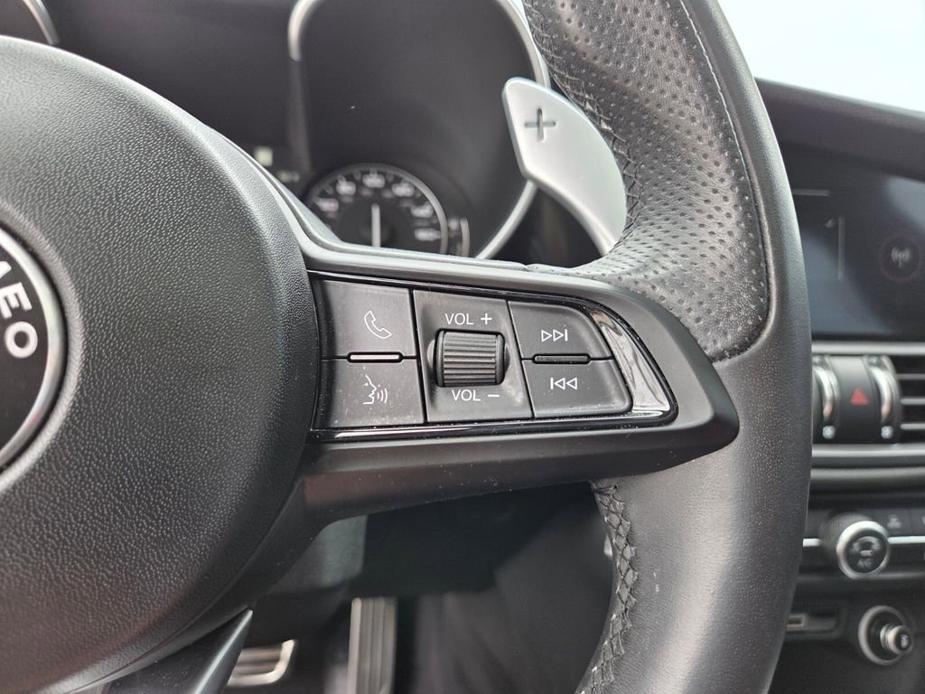 Used 2023 Alfa Romeo Giulia Veloce image 27