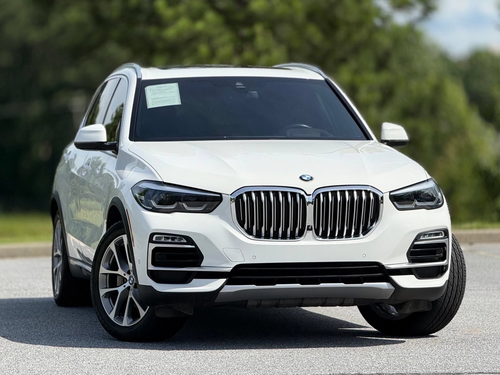 Used 2019 BMW X5 xDrive40i w/ Premium Package 2 AWD/4WD image 4