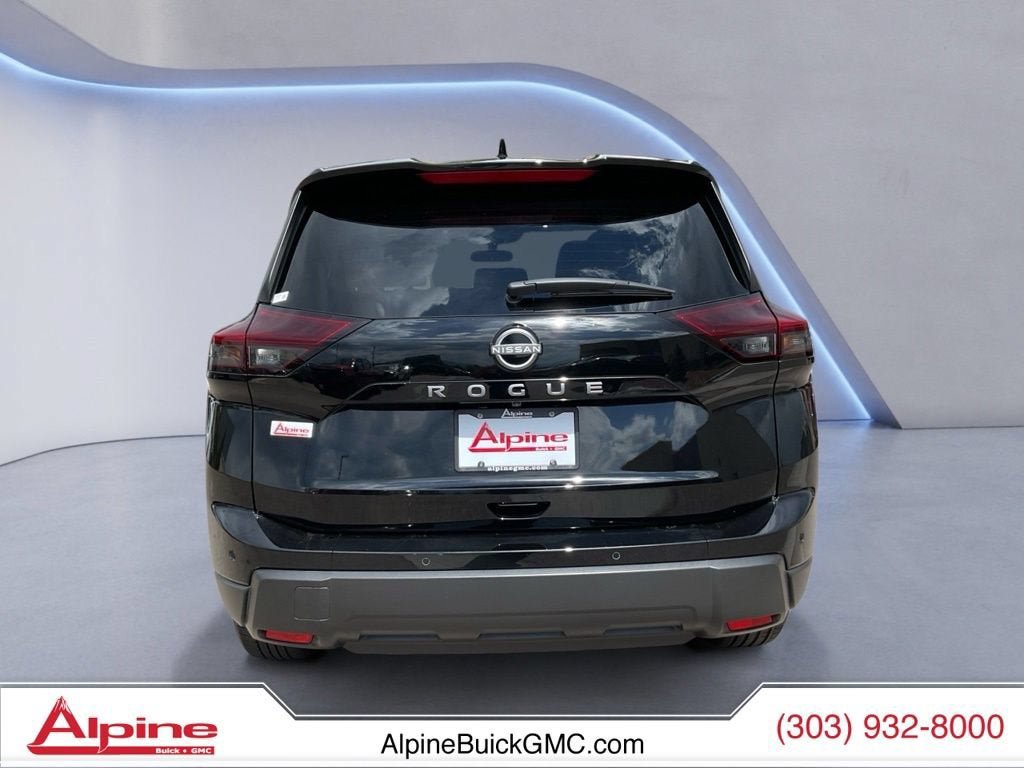 Used 2026 Nissan Rogue SV FWD image 4