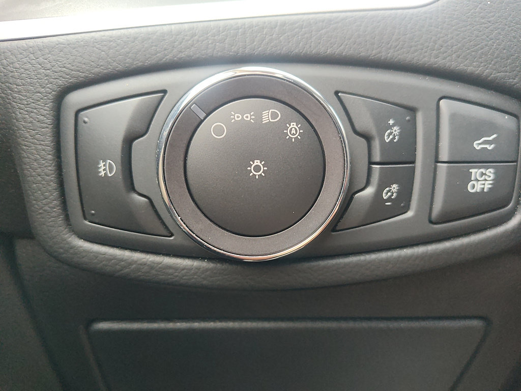 Certified 2019 Ford Edge SEL w/ Equipment Group 201A FWD image 20