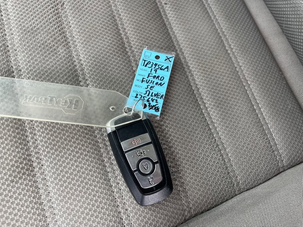 Used 2019 Ford Fusion S image 75