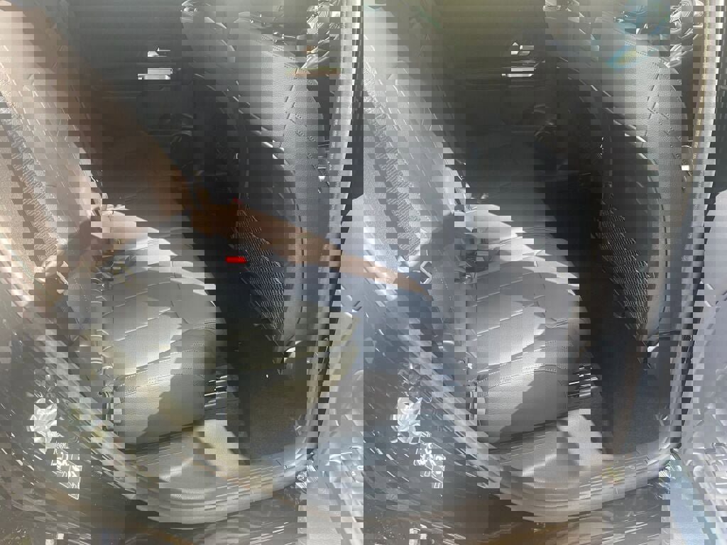 New 2026 Mercedes-Benz GLB 250 4MATIC image 19