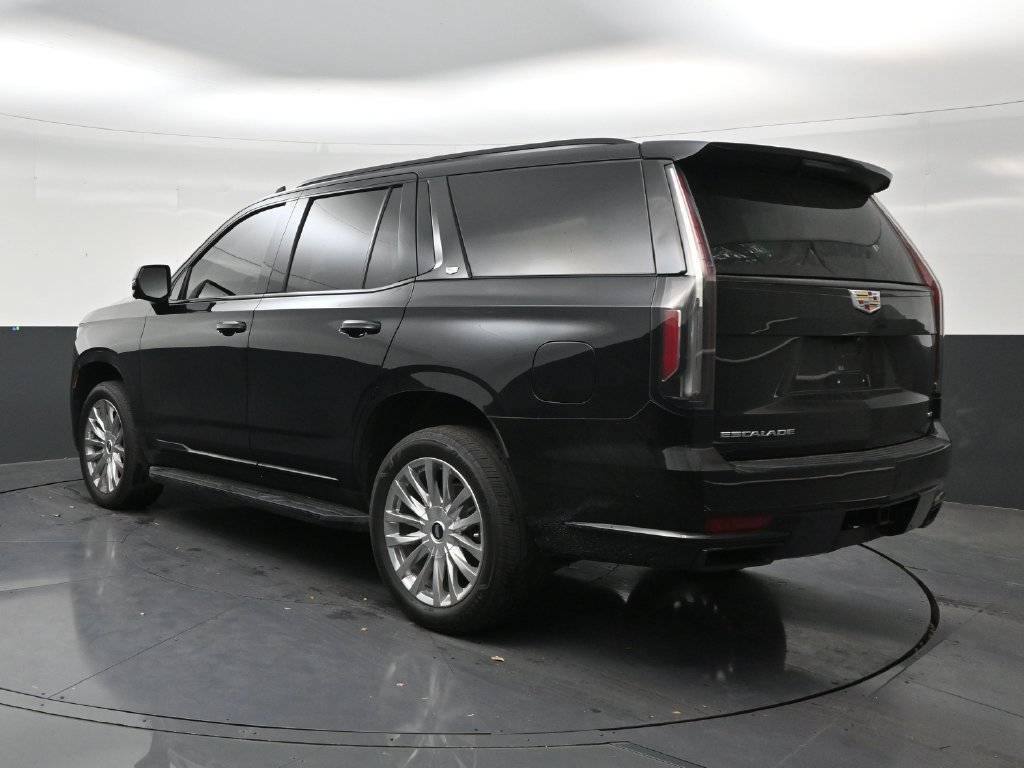 Used 2023 Cadillac Escalade Premium Luxury AWD/4WD image 3