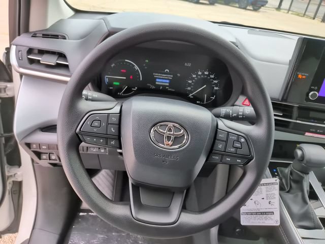 Used 2026 Toyota Sienna LE FWD image 14