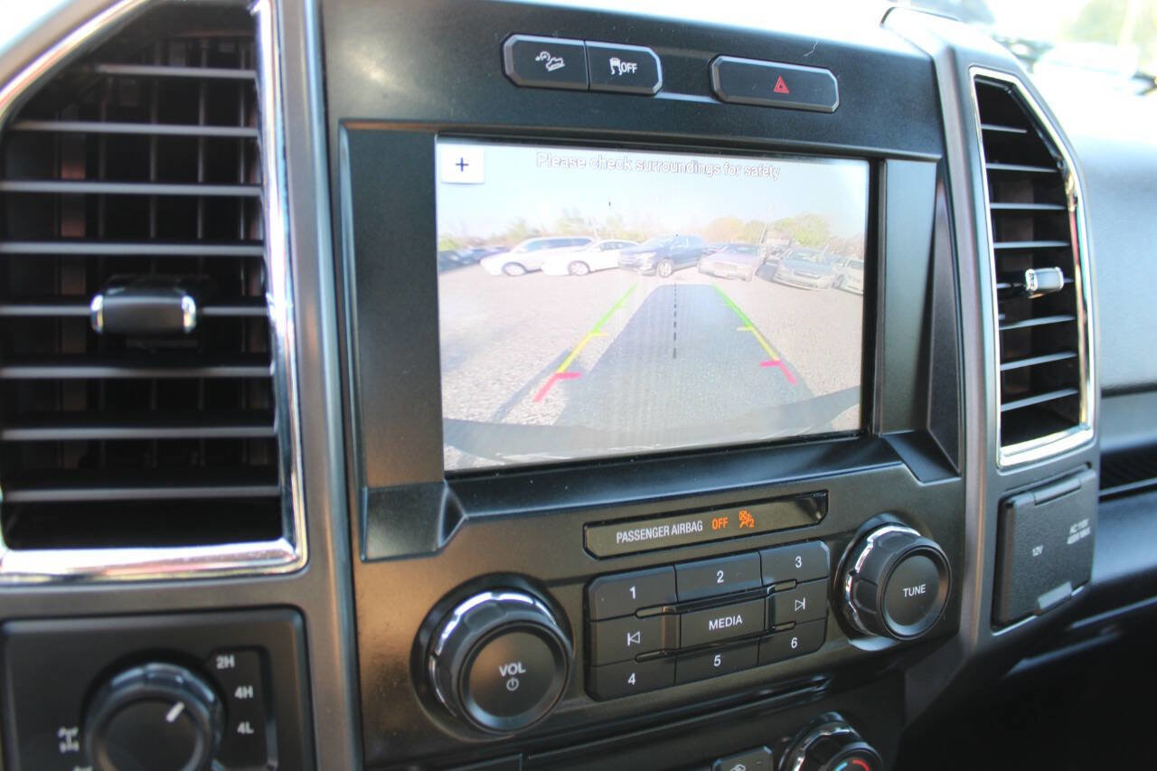 Used 2016 Ford F150 XLT w/ Equipment Group 302A Luxury AWD/4WD image 16