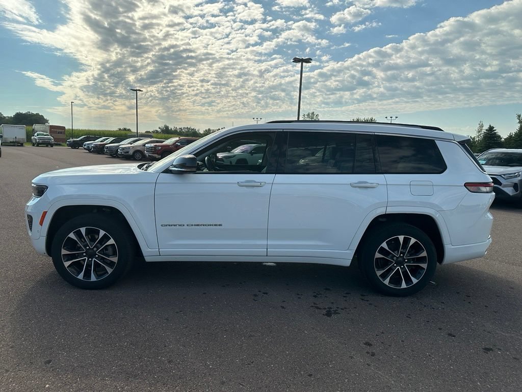 Used 2021 Jeep Grand Cherokee L Overland w/ Advanced Protech Group III AWD/4WD image 29