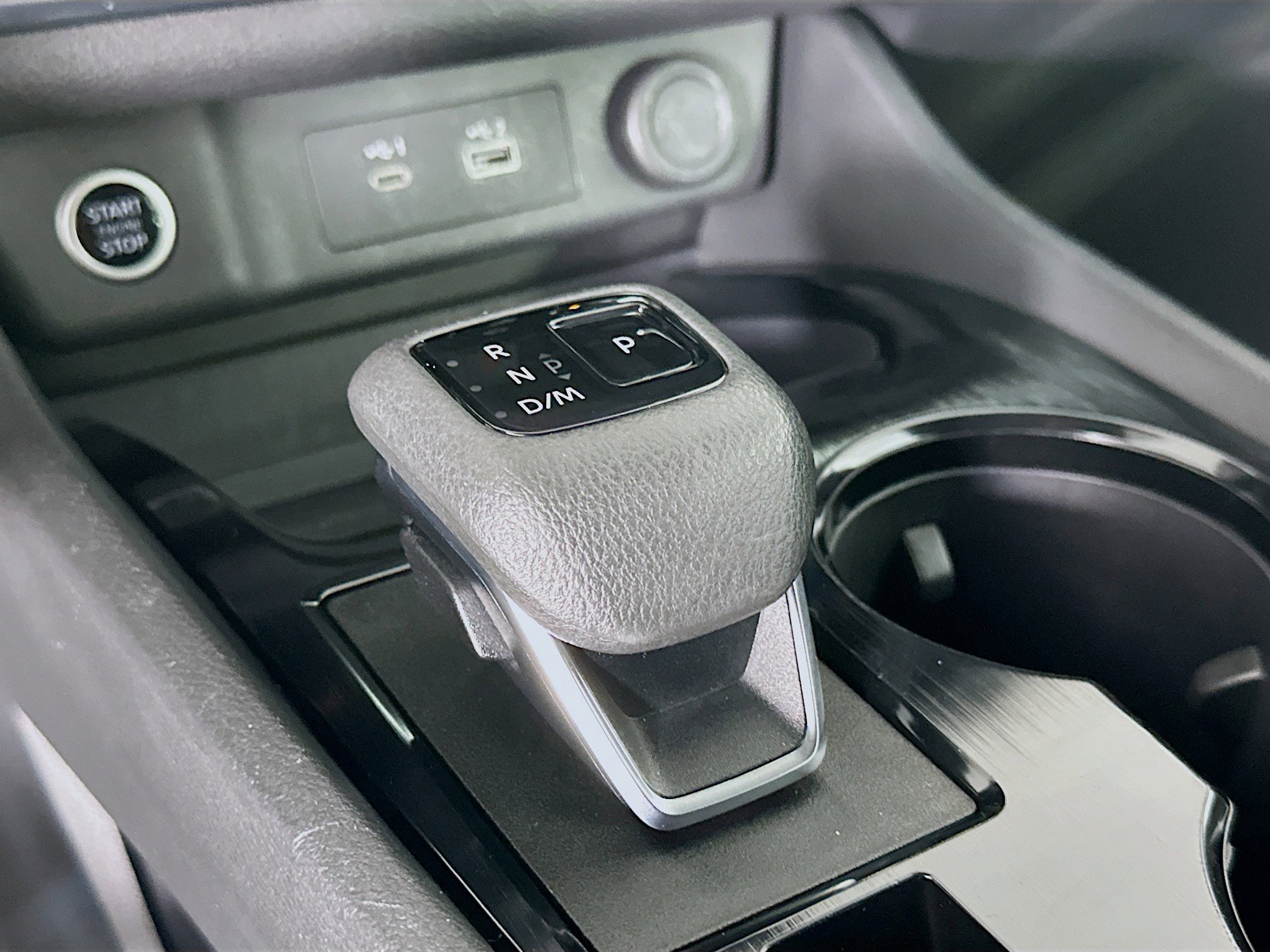 Used 2023 Nissan Rogue S image 25