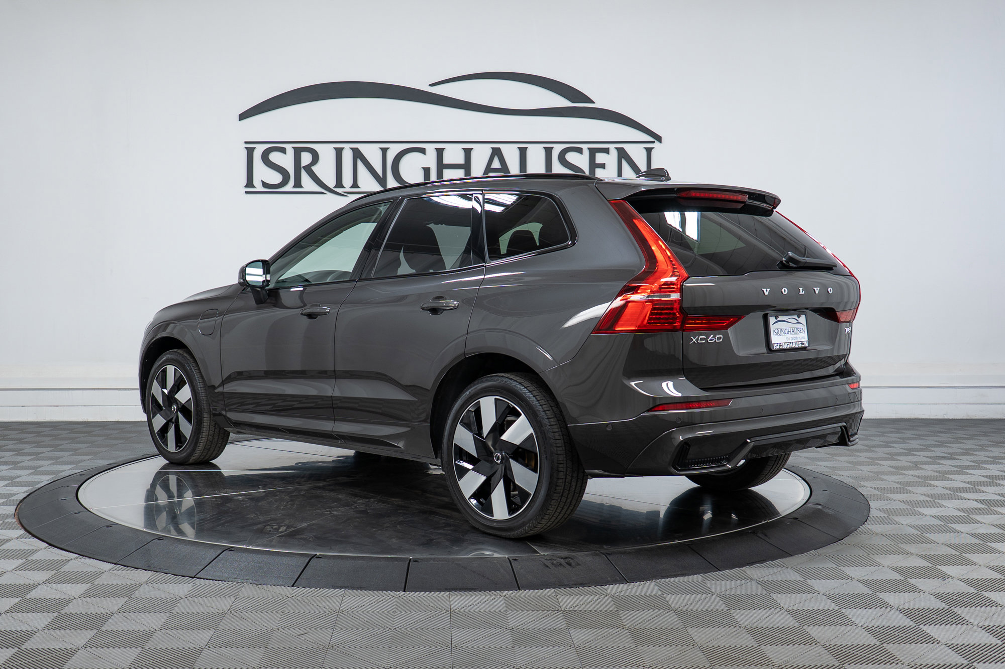 Used 2025 Volvo XC60 T8 Plus w/ Climate Package image 7