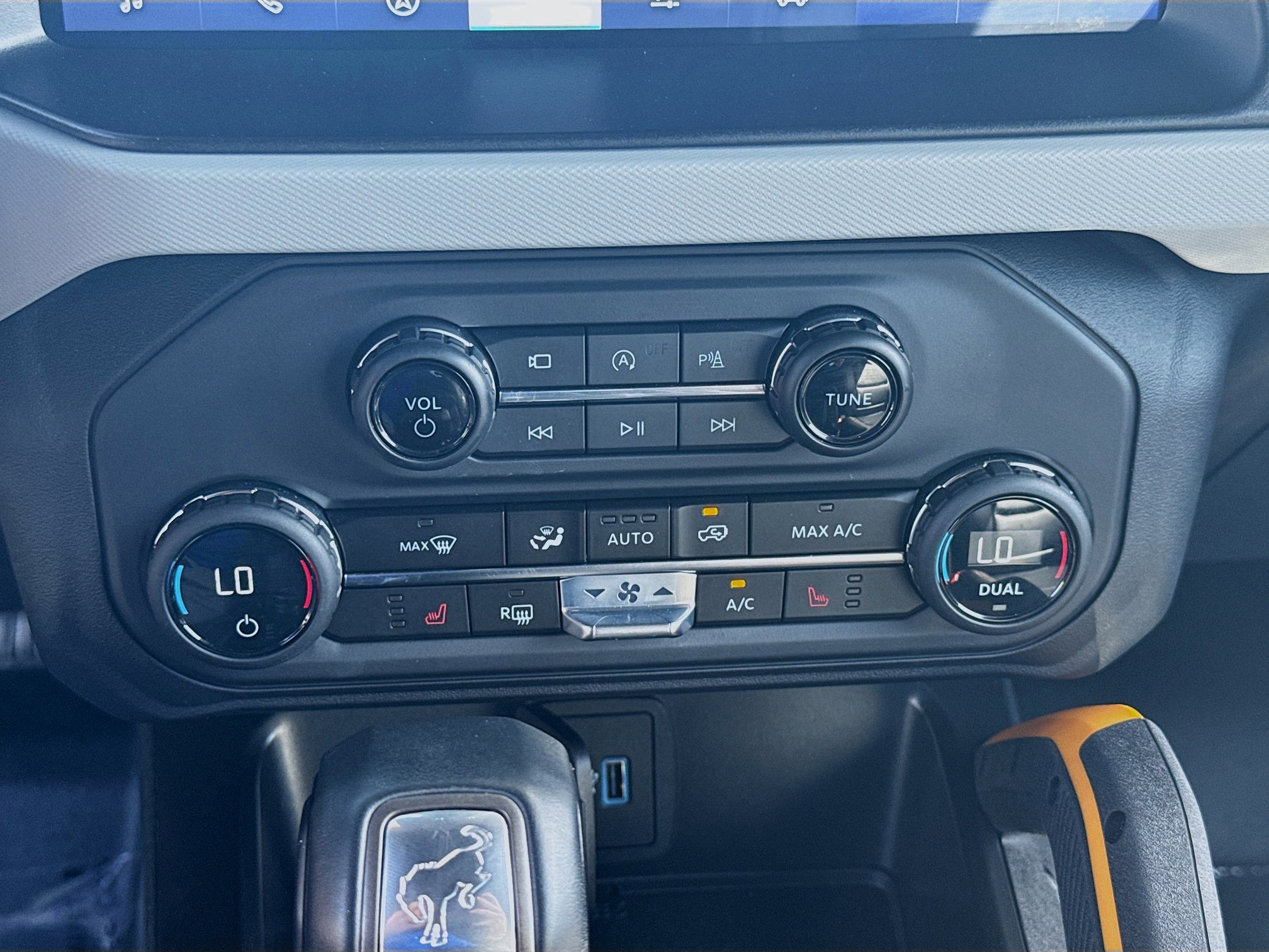 Used 2023 Ford Bronco Badlands w/ Sasquatch Package image 14