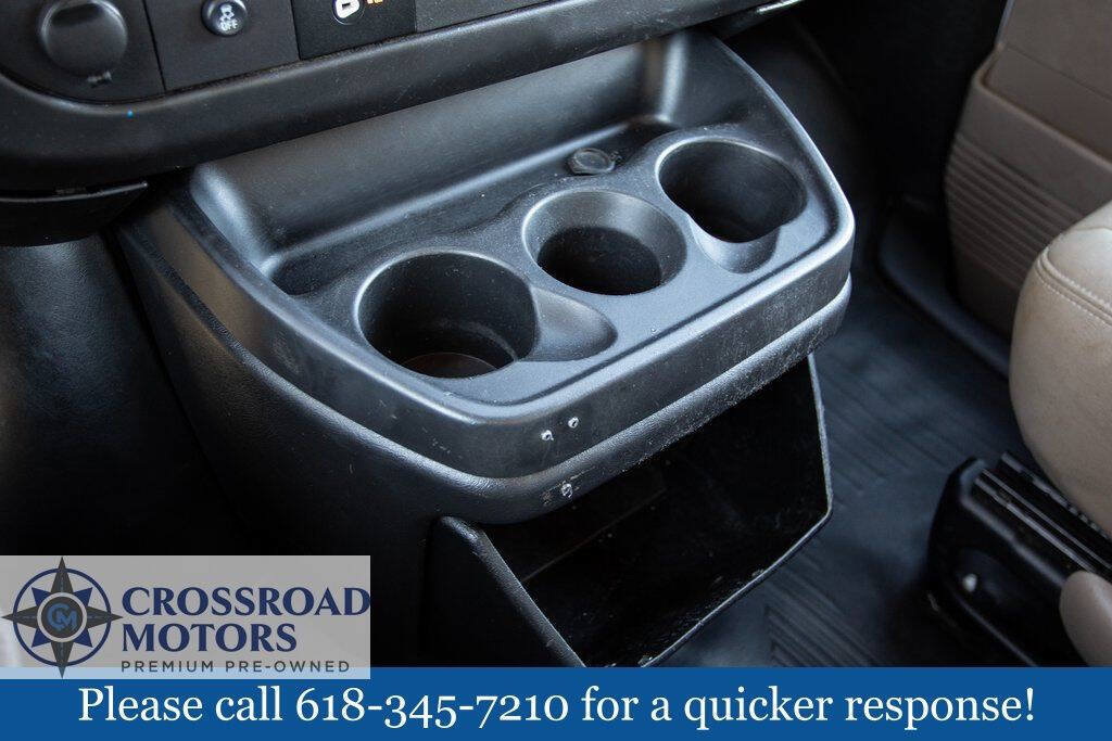Used 2016 Chevrolet Express 2500 RWD image 27