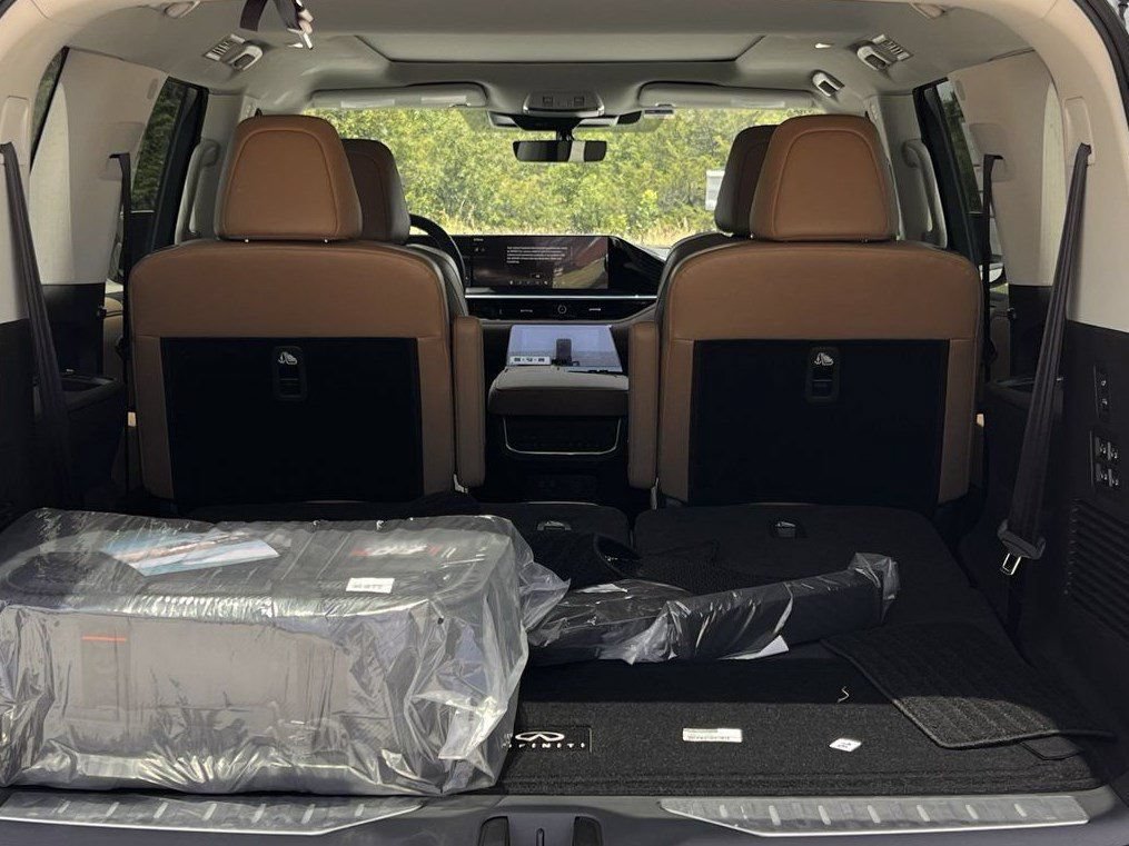 New 2027 INFINITI QX80 Luxe w/ Exterior Package RWD image 26