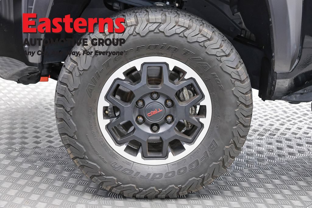 Used 2024 Toyota Tacoma TRD Off-Road AWD/4WD image 31