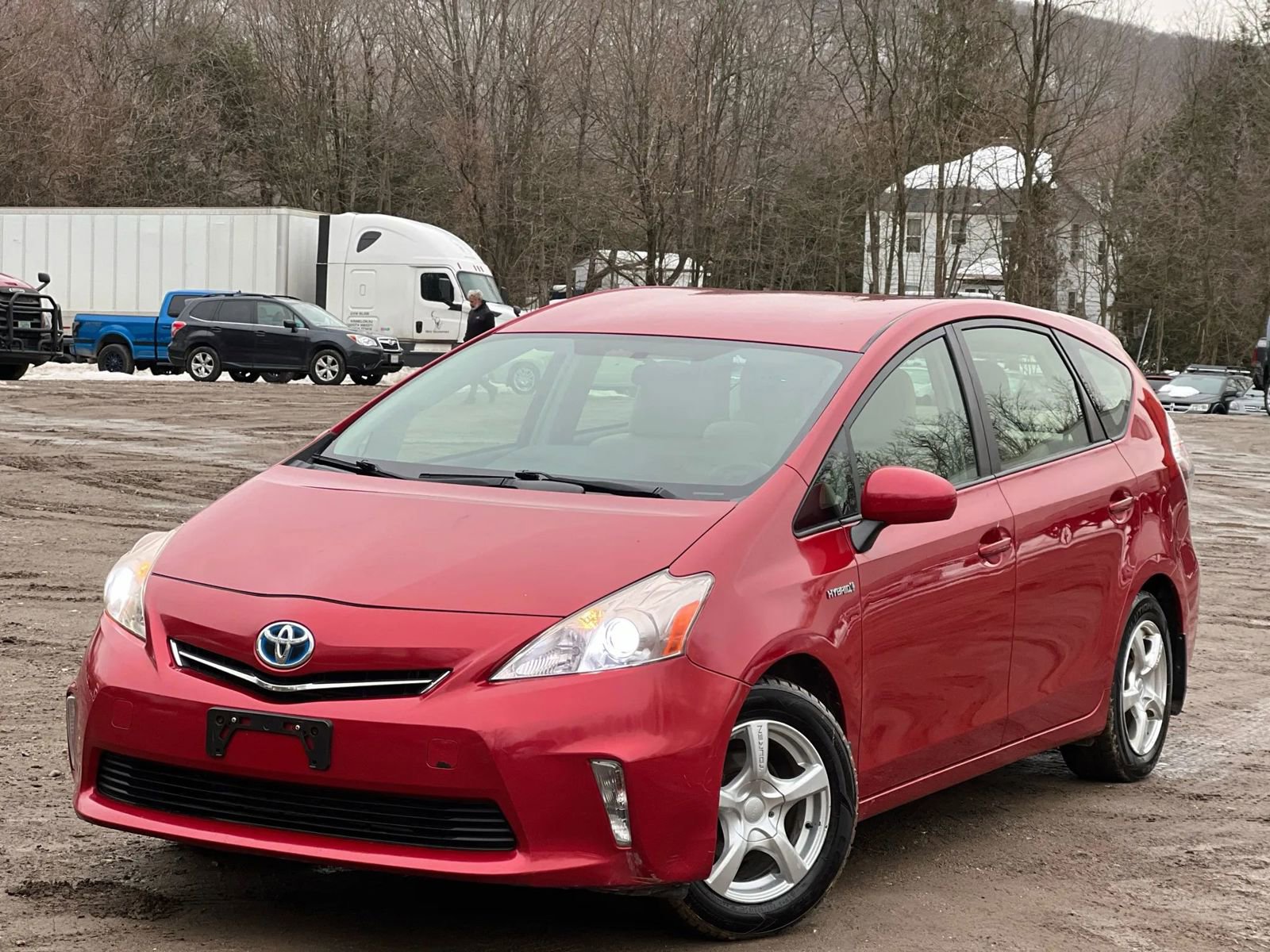 Used 2012 Toyota Prius V Two w/ Preferred Accessory Pkg FWD image 2