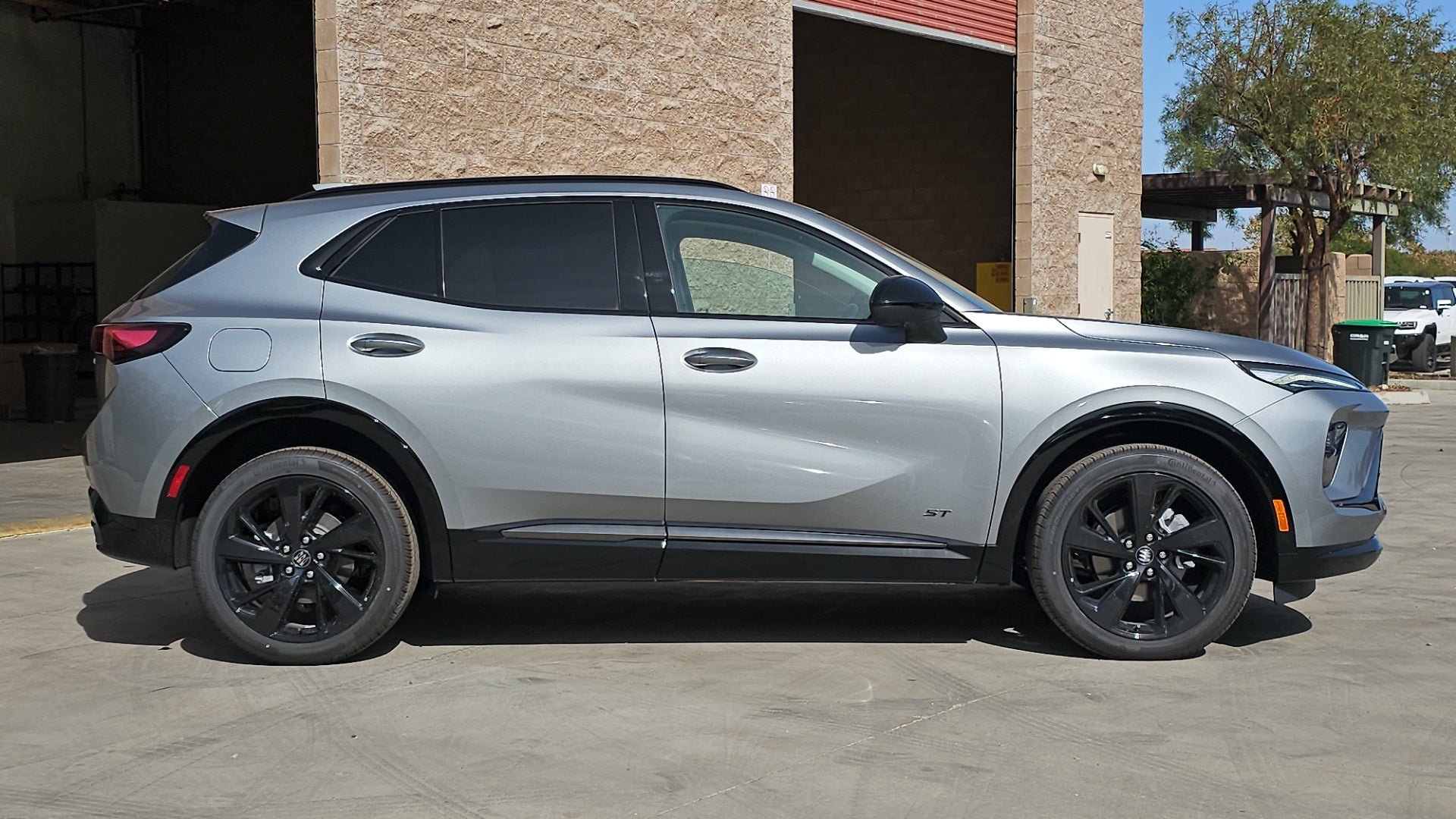 Used 2025 Buick Envision Sport Touring AWD/4WD image 7