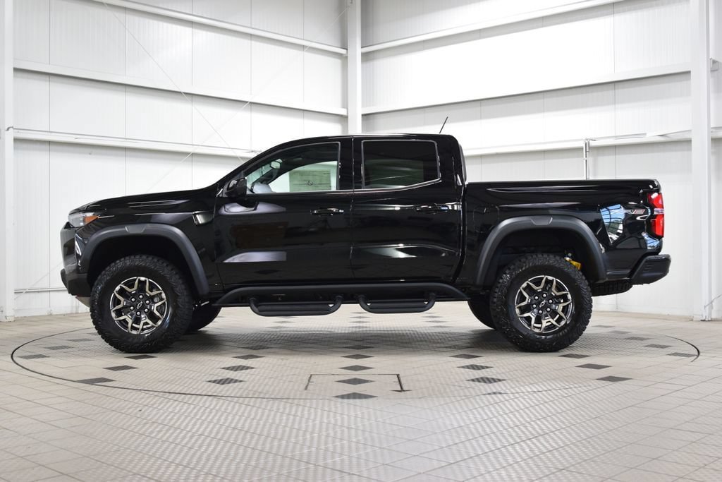 New 2026 Chevrolet Colorado ZR2 w/ Technology Package AWD/4WD image 4