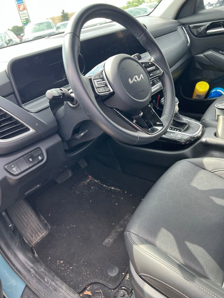 Used 2024 Kia Seltos EX AWD/4WD image 10