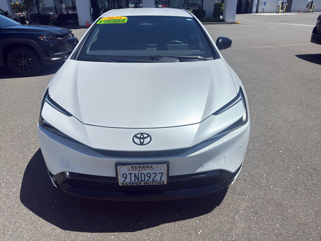 Used 2025 Toyota Prius FWD image 20