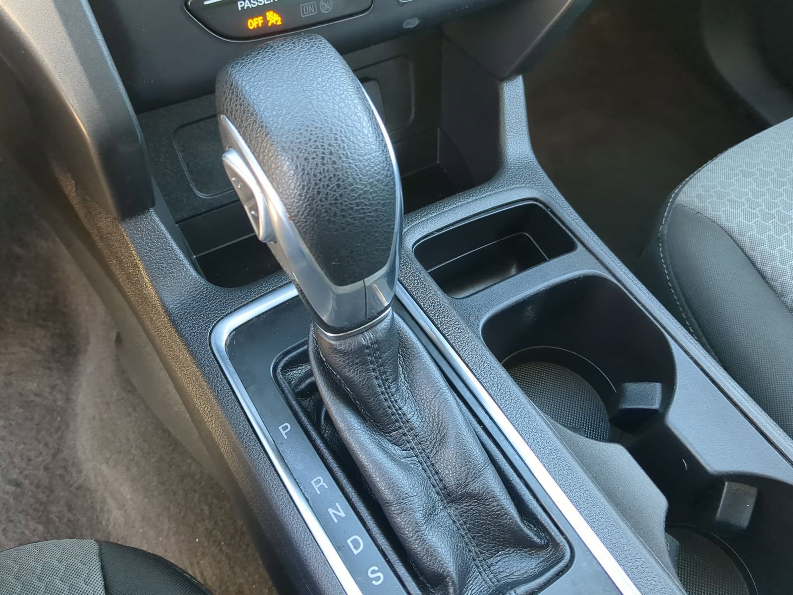 Used 2019 Ford Escape SE image 32