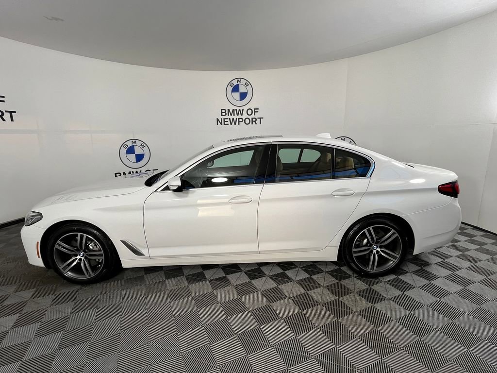 Used 2023 BMW 530i xDrive w/ Premium Package image 10