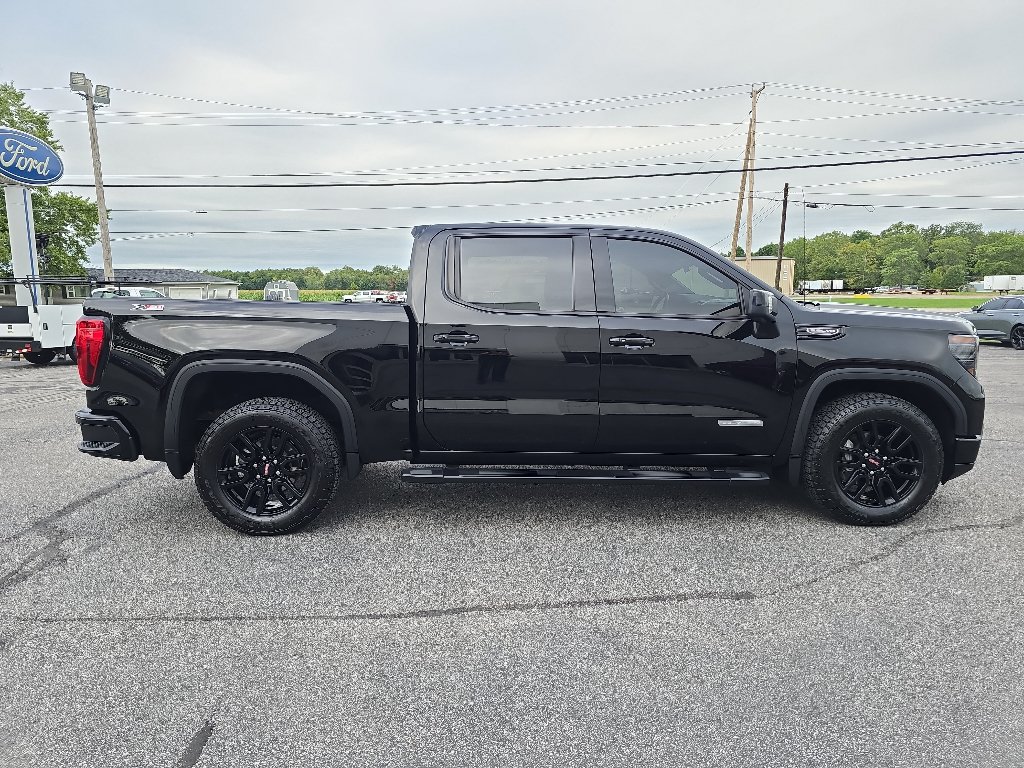 Used 2025 GMC Sierra 1500 Elevation w/ Elevation Premium Package AWD/4WD image 5