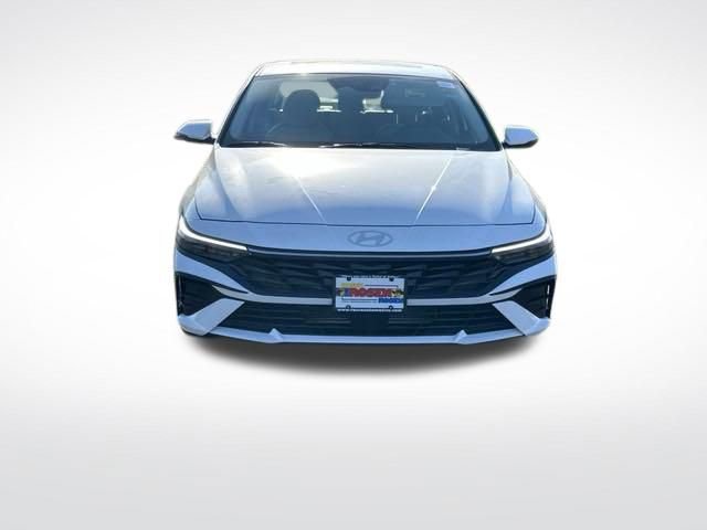 New 2025 Hyundai Elantra Limited w/ Cargo Package image 8