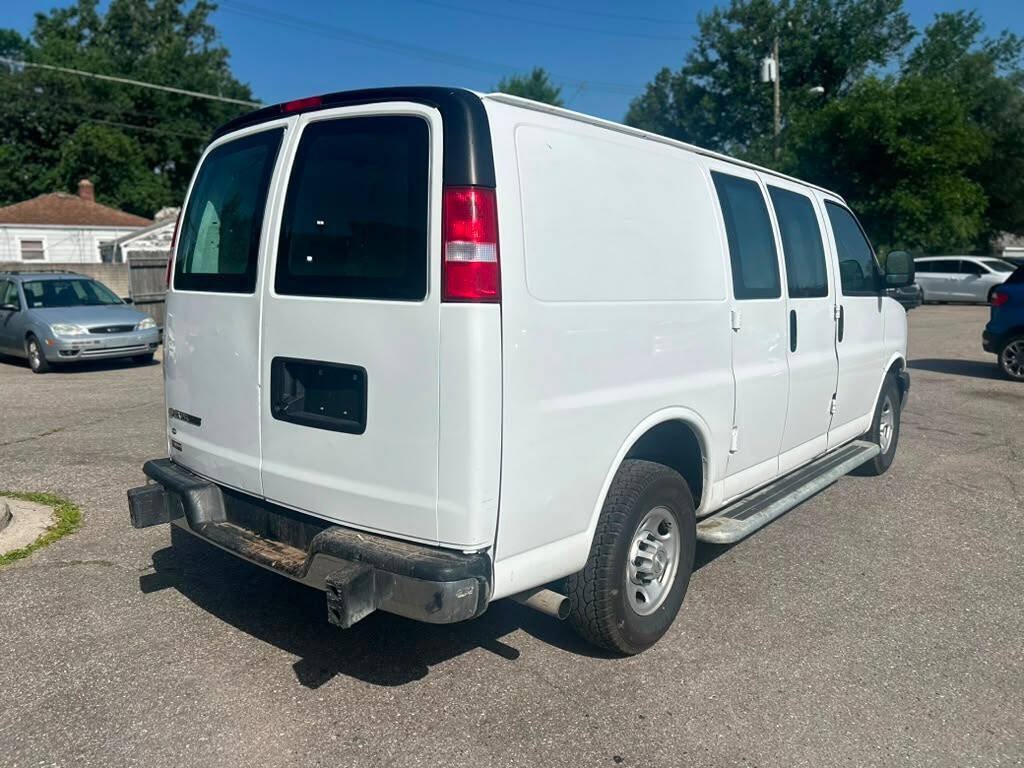 Used 2022 Chevrolet Express 2500 w/ Driver Convenience Package RWD image 5