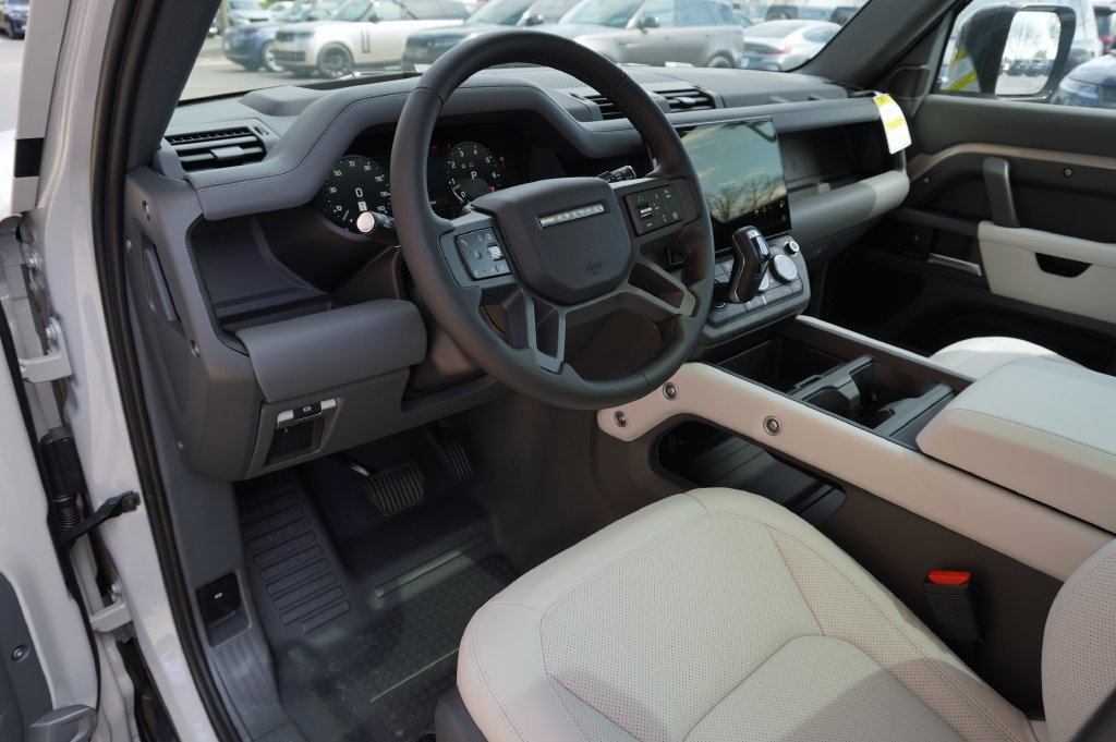 New 2026 Land Rover Defender 110 X-Dynamic SE AWD/4WD image 12