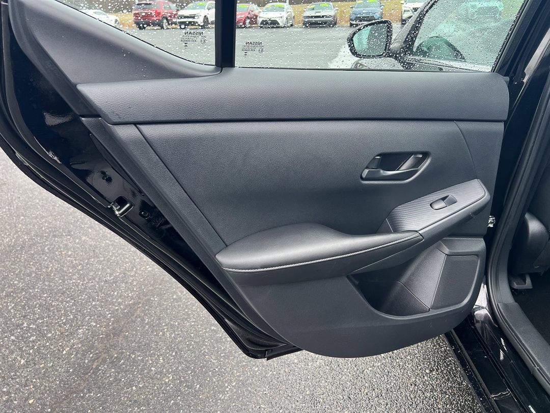 Used 2024 Nissan Sentra SV FWD image 21