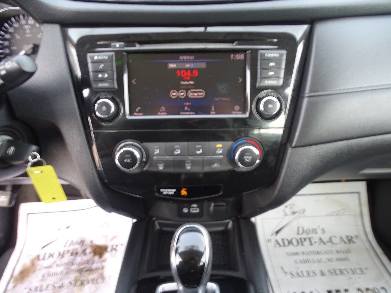 Used 2018 Nissan Rogue S image 17