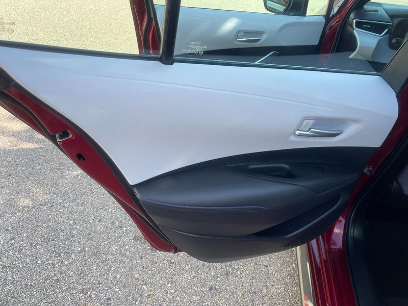 Used 2022 Toyota Corolla SE w/ Carpet Mat Package (TMS) FWD image 17