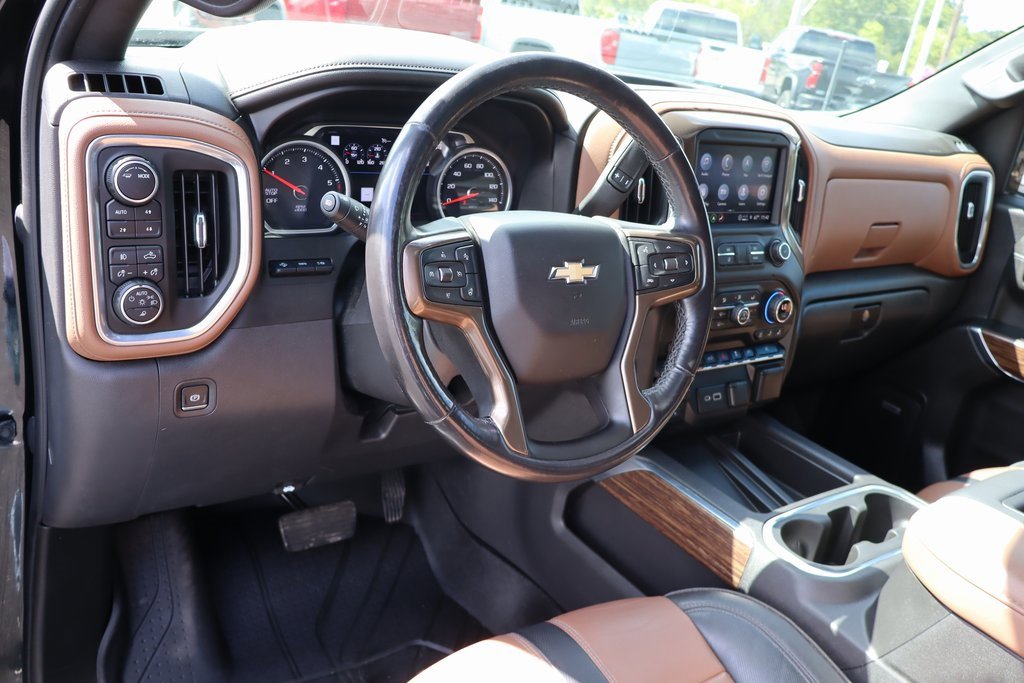 Used 2021 Chevrolet Silverado 1500 High Country w/ Technology Package image 4
