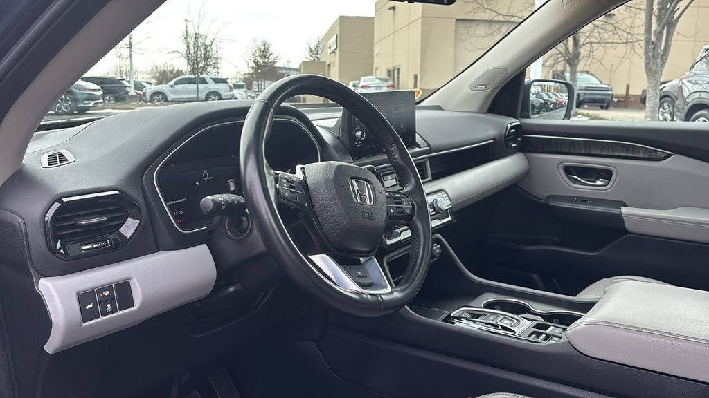 Used 2024 Honda Pilot Elite image 27