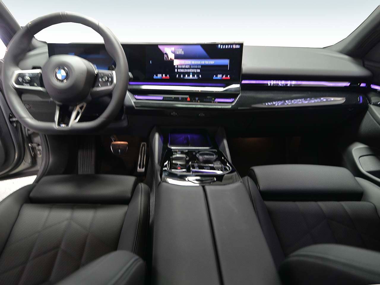 Certified 2026 BMW 530i xDrive w/ M Sport Package AWD/4WD image 13