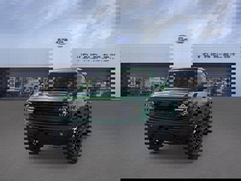 New 2025 Ford Bronco Outer Banks image 2