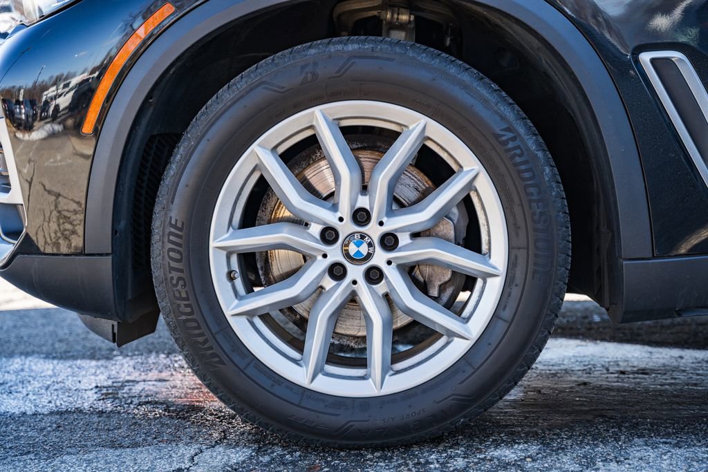 Used 2022 BMW X5 xDrive40i AWD/4WD image 19