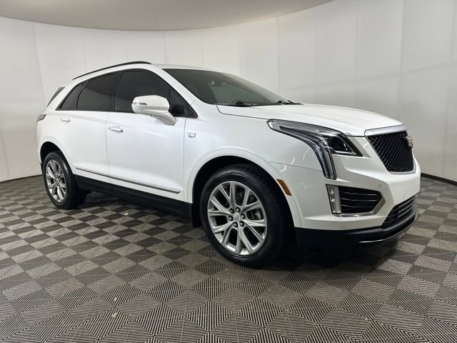 Used 2020 Cadillac XT5 Sportv image 2