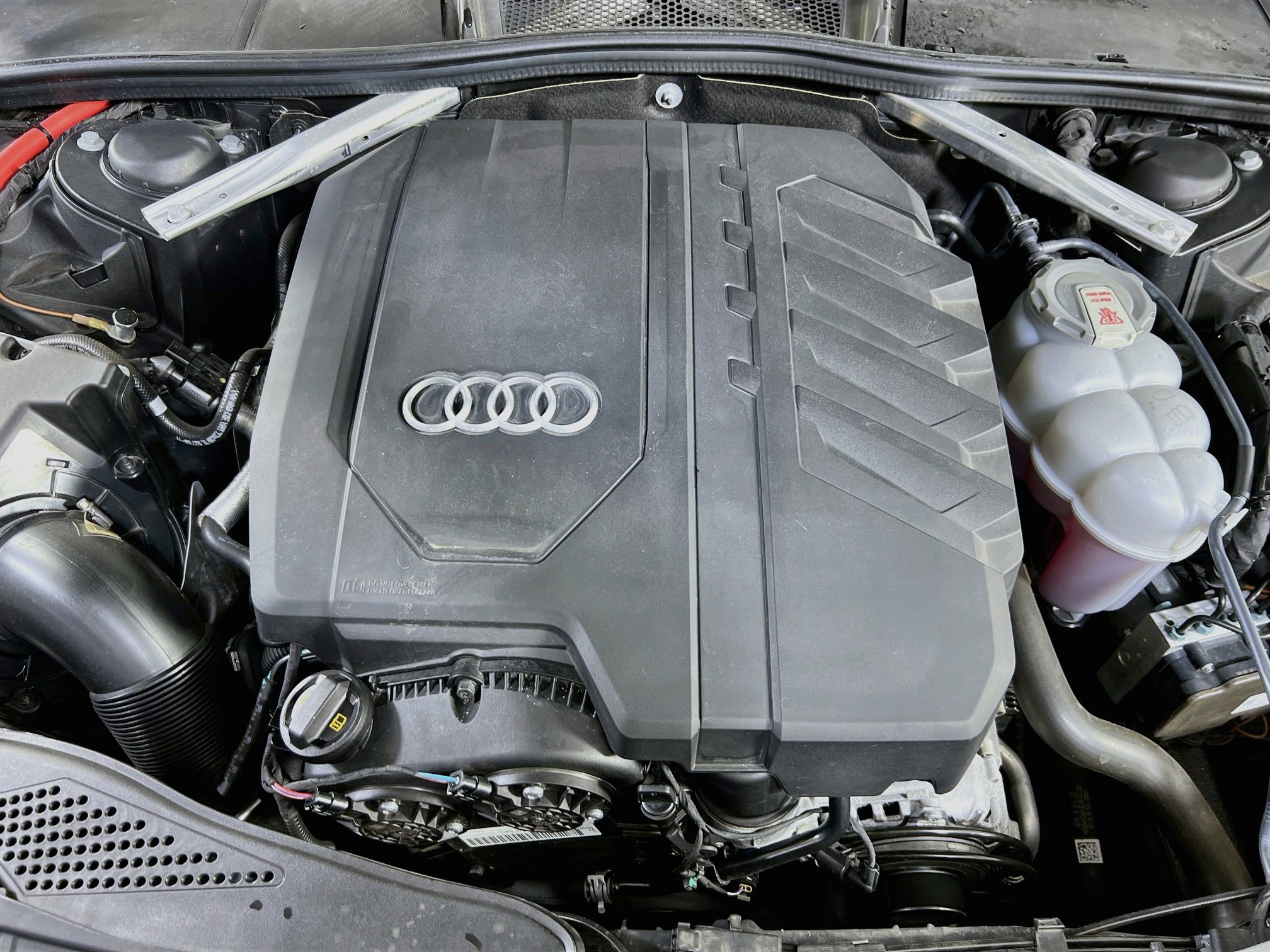 Used 2021 Audi A4 2.0T Premium w/ Convenience Package AWD/4WD image 30