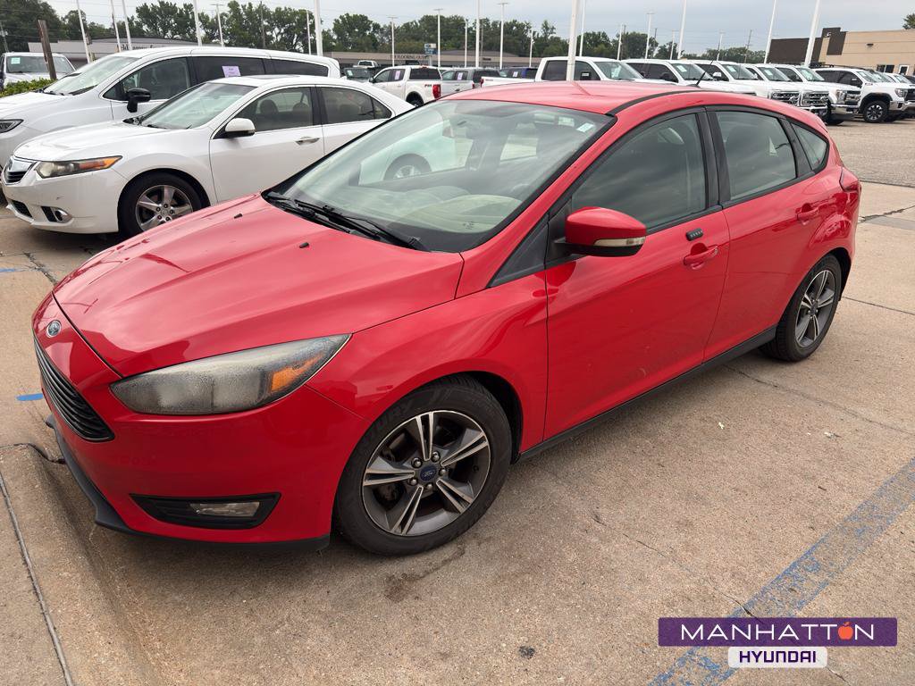 Used 2016 Ford Focus SE FWD image 1