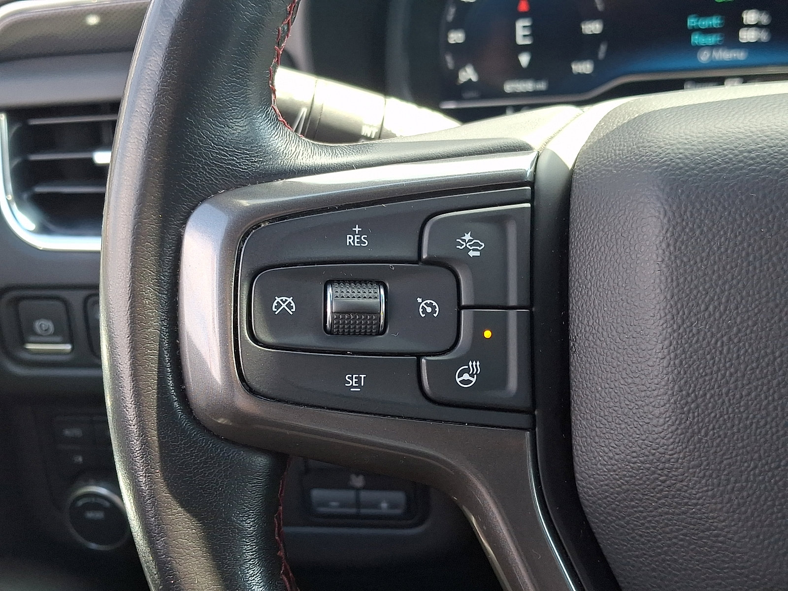 Used 2022 Chevrolet Suburban RST w/ Luxury Package AWD/4WD image 22