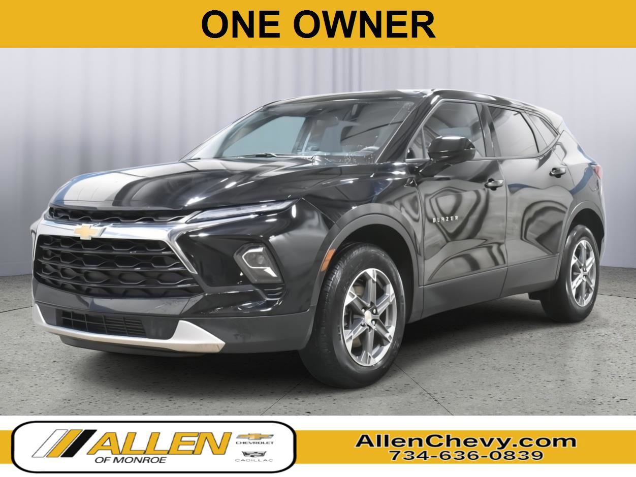 Used 2024 Chevrolet Blazer LT FWD image 1