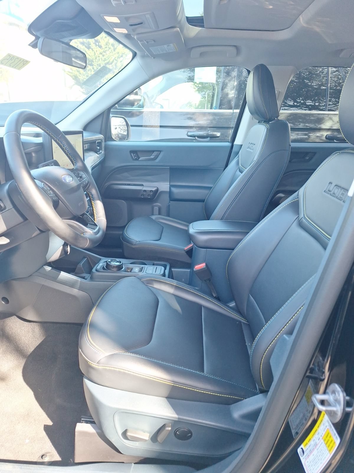 Used 2025 Ford Maverick Lobo AWD/4WD image 11