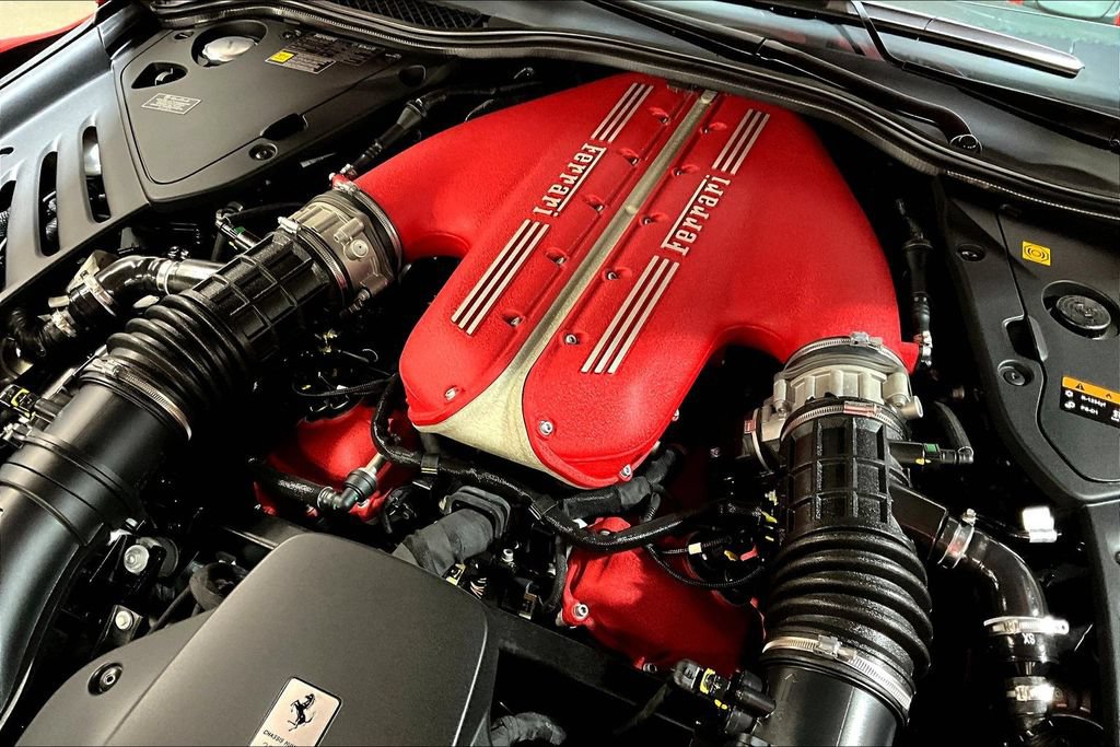 Used 2022 Ferrari 812 Competizione RWD image 25